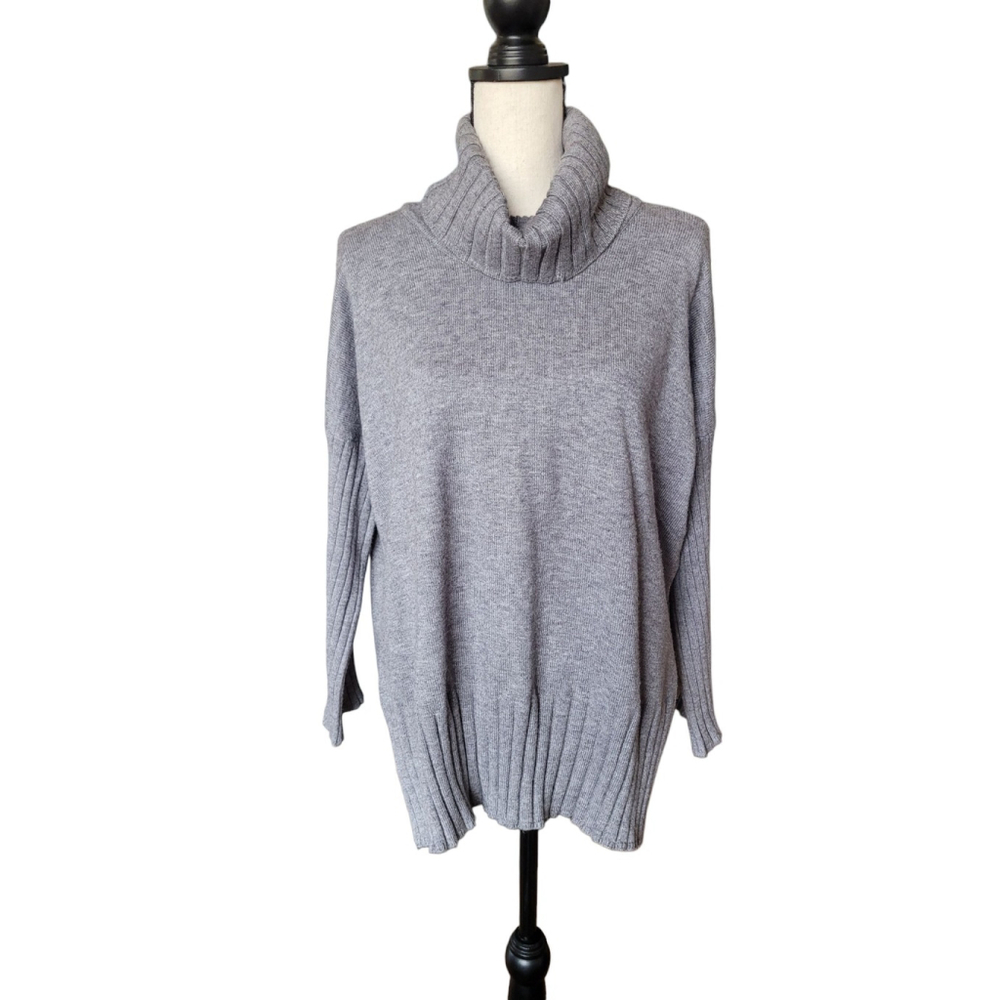 Soft Cozy Cyrus brand cowl Neck Sweater Long Sleeved M - Picture 2 of 10